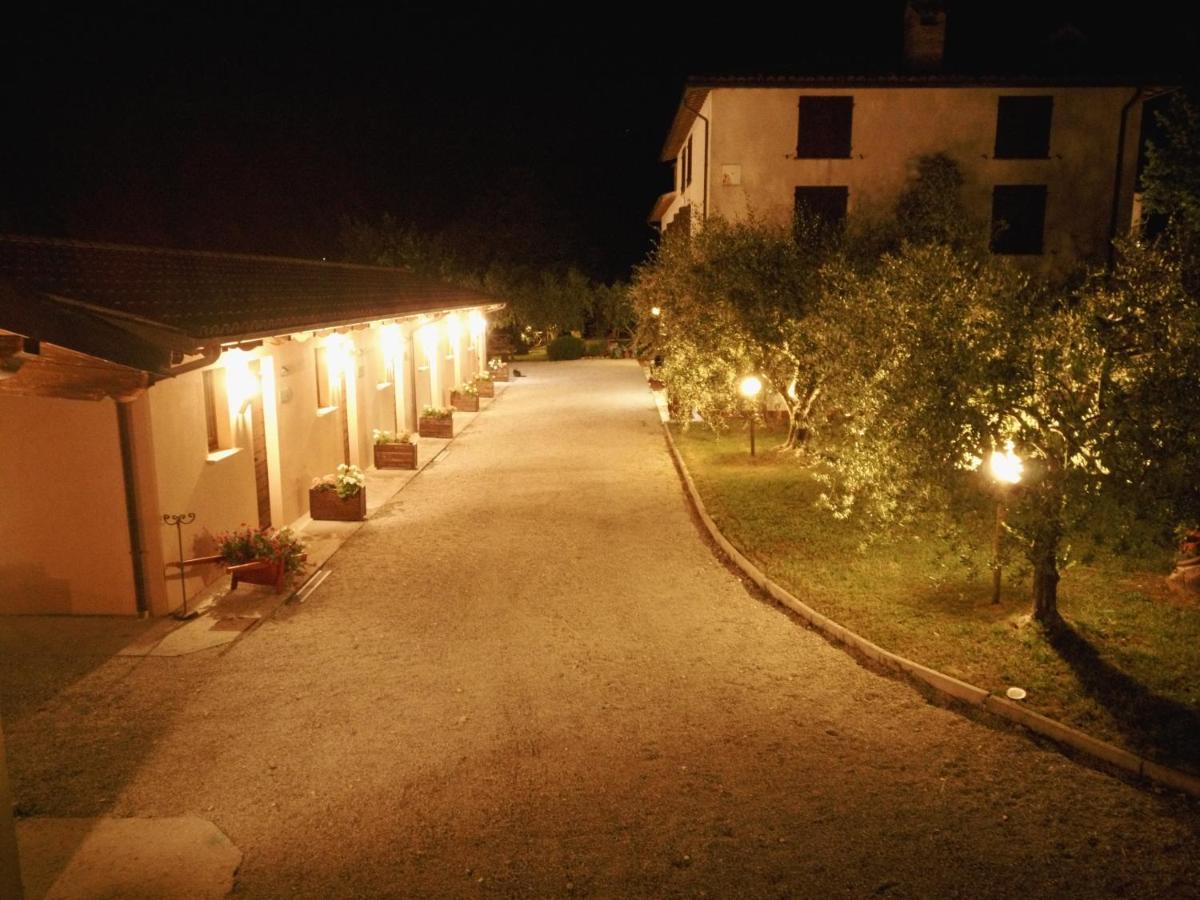 Santa Croce Villa Fossato di Vico Kültér fotó