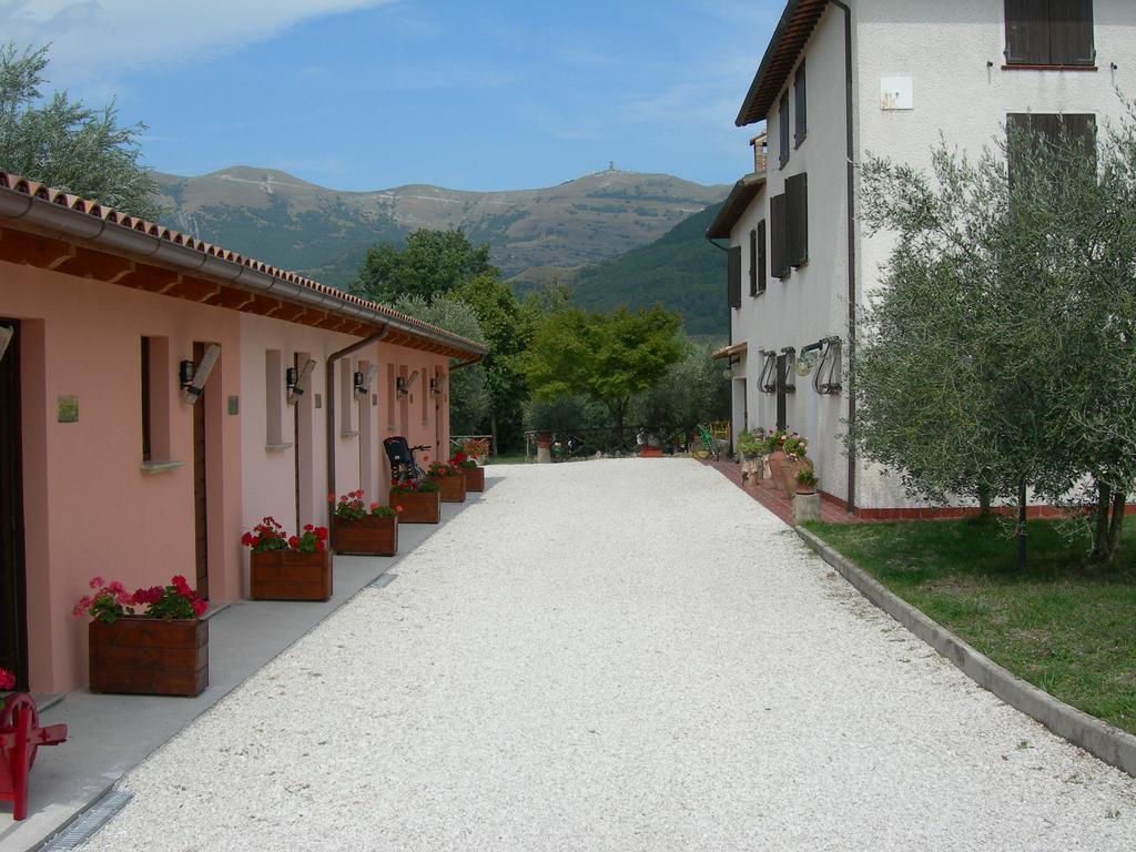 Santa Croce Villa Fossato di Vico Kültér fotó