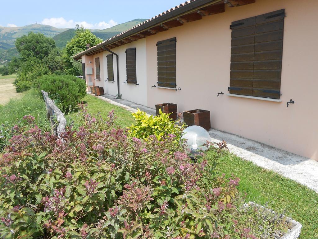Santa Croce Villa Fossato di Vico Kültér fotó