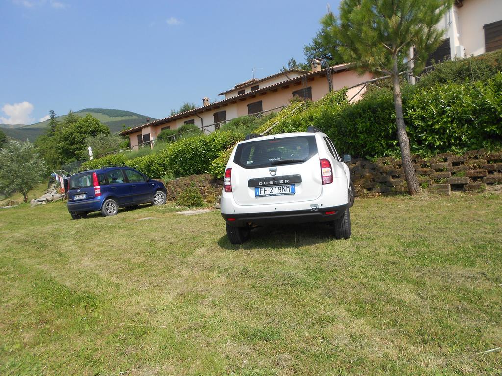 Santa Croce Villa Fossato di Vico Kültér fotó