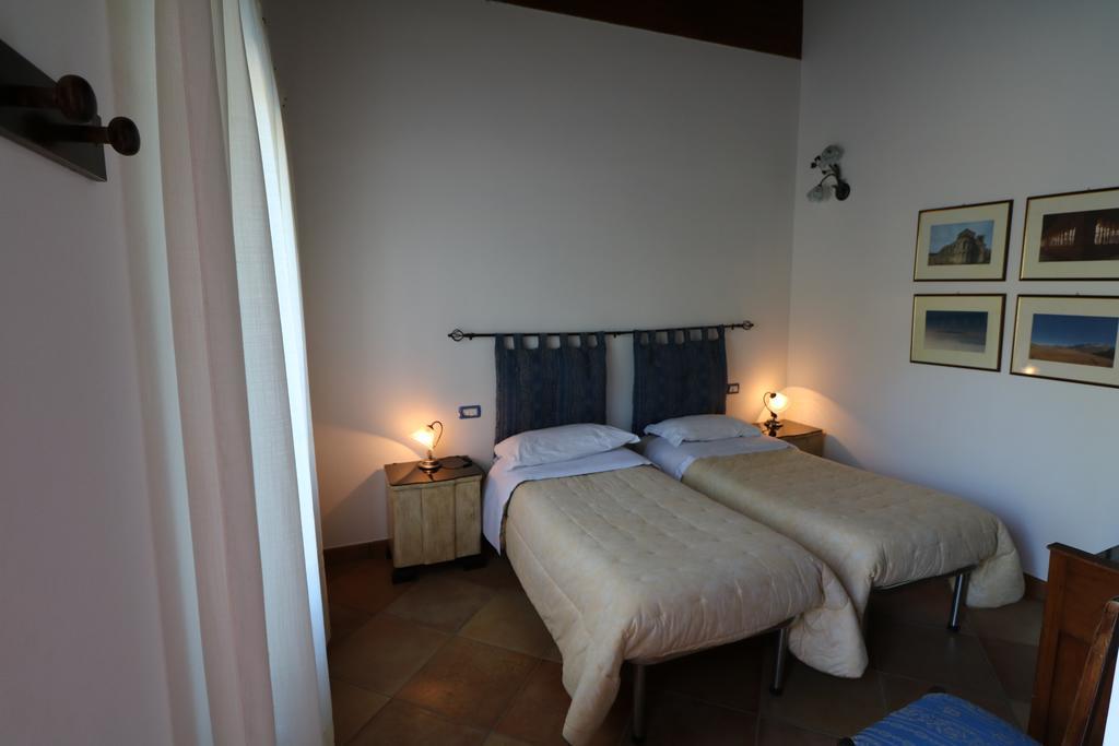 Santa Croce Villa Fossato di Vico Kültér fotó